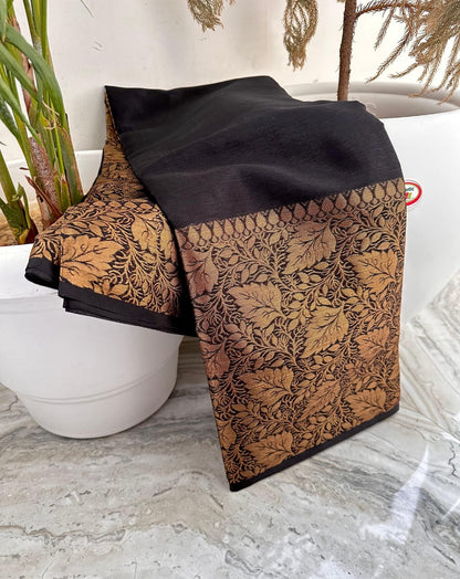 Latest Banarasi Warm Soft Silk Saree – Contrast Collection